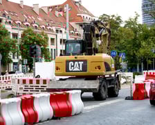 Prace na ul. Powstańców Śląskich we Wrocławiu, 15 lipca 2025