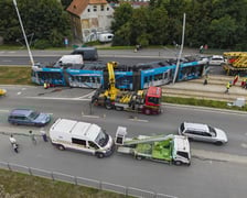 Zderzenie tramwaju z samochodem osobowym na ul. Dmowskiego, 28 lipca 2025 r