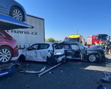 Zderzenie samochodów na S8 na wysokości Oleśnicy