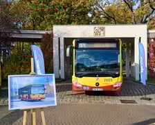 Konferencja MPK Wrocław poświęcona podpisaniu umowy na 100 autobusów Mercedes Conecto