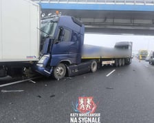 Zderzenie czterech samochodów ciężarowych na A8 - Autostradowej Obwodnicy Wrocławia