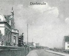 Ulica Pawia przed wojną nazywała się Dorfstraße, czyli Wiejska