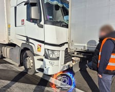 Aż trzy ciężarówki blokują autostradę, 16 stycznia 2026 r.