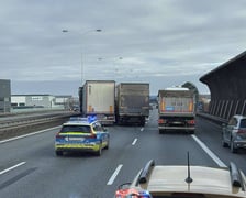 Zderzenie ciężarówek na AOW, 25 luty 2026 r.