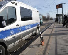 <p>Wypadek na skrzyżowaniu Gubińskiej i Strzegomskiej (9 marca)</p>