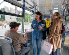 <p>Rozdawanie książek w BookTramie w ramach akcji Wrocław Czyta, 15.06.2026</p>
