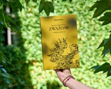 <p class="MsoNormal">Mikl&oacute;s B&aacute;nffy, &bdquo;Zważone. Trylogia Siedmiogrodzka&rdquo;, przełożyła Irena Makarewicz, Wydawnictwo officyna&nbsp;</p>