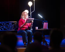 Małgorzata Potocka w MDK Wrocław-Krzyki czyta „Osebol” Marit Kapli