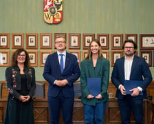 <p>Wręczenie dyplom&oacute;w laureatom programu &bdquo;Wrocławskie Wydawnictwa Muzyczne&rdquo; &ndash;&nbsp;</p>