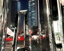 Instalacja Oskara Zięty w Dubaju