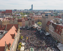 Gitarowy Rekord Świata 2023. Widok na gitarzystów z drona