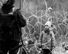 Kadr z filmu "Zielona granica" Agnieszki Holland