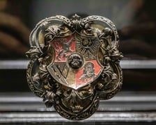 <p>Odznaka z 1540 roku w Pałacu Kr&oacute;lewskim</p>