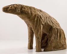 <p>Magdalena Abakanowicz, Figura z cyklu Mutanty</p>