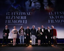 <p>Wrocław. 13. Festiwal Aktorstwa Filmowego im. Tadeusza Szymkowa oraz 17. Festiwal Reżyserii Filmowej im. Sylwestra Chęcińskiego. Od prawej: Radosław Piworaski, Zbigniew Waleryś (aktor), Stanisław Dzierniejko, Magdalena Zawadzka, Feliks Falk (reżyser), Waldemar Krzystek (reżyser), Filip Bajon (reżyser), Anna Samusionek i Artur Żmijewski.&nbsp;&nbsp;</p>