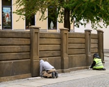 Na Ostrowie Tumskim stanęła scenografia - Wrocław zamienił się w niemieckie miasto z lat 30. XX wieku