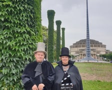 <p>Małgorzata Urlich-Kornacka i Bogdan Bernacki, autorzy książki &bdquo;Filmowy Wrocław. Rynek i jego okolice&rdquo;</p>