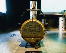 <p>Wystawa 70-lecia Wytw&oacute;rni Film&oacute;w Fabularnych w Muzeum Teatru &ndash; reflektor ochrzczony przez Krzysztofa Pieczyńskiego</p>