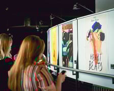 <p>Wystawa plakat&oacute;w filmowych na I pietrze Kina Nowe Horyzonty</p>