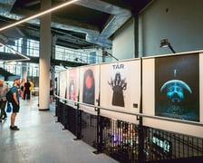 <p>Wystawa plakat&oacute;w filmowych na I pietrze Kina Nowe Horyzonty</p>