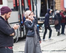 "Dziewczyna z igłą" - zdjęcia z planu przy ul. Szajnochy we Wrocławiu