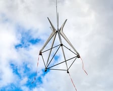 Dzień instalowania rzeźby Oskara Zięty w Apartamentach przy Parku Szczytnickim, 15 października 2024