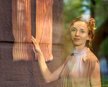 <p>Weronika Lucińska i jej prace</p>