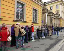 <p>Noc Muze&oacute;w 2025. Kolejki zwiedzających przed muzeami</p>
