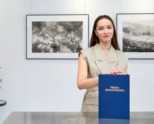 <p>Na zdjęciach prace Karoliny Jabłońskiej, kt&oacute;rej wystawa do 10 czerwca w Oficynie Graficznej Tyszkiewicz</p>