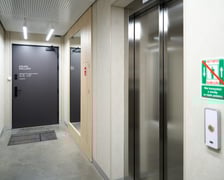 <p>Krupa Gallery mieści się przy ul. księcia Witolda 48/70, na 8 pietrze</p>