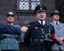 <p>Zdjęcia do serialu &bdquo;Breslau&rdquo; kręcono także na schodach Wojew&oacute;dzkiej Komendy Policji</p>