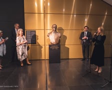 <p>Uroczystość odsłonięcia popiersia Andrzeja Markowskiego</p>