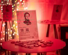 <p>Strefa Melomana Konkursu Chopinowskiego w specjalnym pawilonie na pl. Społecznym przed dawnym Impartem </p>