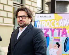 <p>Nowa akcja promującą czytelnictwo &ndash; &bdquo;Wrocław czyta&rdquo; &ndash; Jarosław Perduta, dyrektor Departamentu Kultury i Sportu&nbsp;</p>