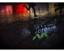 <p>Jedna z fotografii z pierwszego albumu kolektywu fotograficznego kolektywu &bdquo;Z bliska&rdquo;</p>