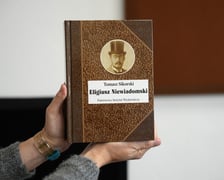 <p>Tomasz Sikorski, &bdquo;Eligiusz Niewiadomski&rdquo;, Państwowy Instytut Wydawniczy&nbsp;</p>