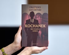 <p>Fruttero &amp; Lucentini, &bdquo;Kochanek bez stałego adresu&rdquo;, przełożyła Barbara Sosnowska, Oficyna Noir sur Blanc</p>