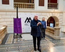 <p>Uroczyste odsłonięcie &bdquo;Portretu sześcioletniej Bożeny Steinborn&rdquo; Witkacego &ndash; daru dla Muzeum Narodowego we Wrocławiu</p>