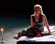 <p>Kadr z czytania preformatywnego "Dzień dobry, jestem wdową". Wrocław, 28.02.2026</p>