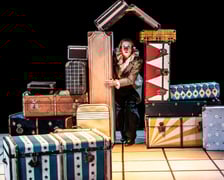 <p>Spektakl "Kaczątko", zdjęcie z pr&oacute;by.</p>