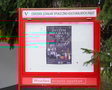 <p>Poliptyk &bdquo;Za czym kolejka ta stoi&rdquo; Mariana Wiekiery w Galerii ODSK &bdquo;Piast&rdquo;&nbsp;</p>