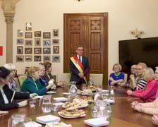 Wizyta seniorów w gabinecie  prezydenta Wrocławia
