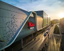 Wizualizacja budynku centrum handlowego Wroclavia z nowym logo międzynarodowej marki Westfield