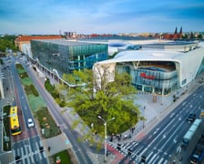Wizualizacja budynku centrum handlowego Wroclavia z nowym logo międzynarodowej marki Westfield