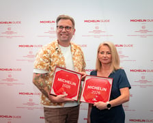 Uczestnicy uroczystości wręczenia plakiet przewodnika Michelin 2026.