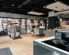 Centrum Doświadczeń Miele (Miele Experience Center) powstało w kompleksie Bulvary przy ulicy Księcia Witolda 13
