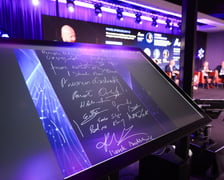 Elektroniczne podpisy pod deklaracją na rzecz „Dolnośląskiego Paktu dla Energii, Przemysłu i Globalnych Inwestycji”.