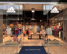 Adidas w centrum handlowym Wrocław Fashion Outlet (dawne Factory) przy ul Granicznej