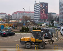 rozbiórka parkingu przy ulicy Swobodnej we Wrocławiu
