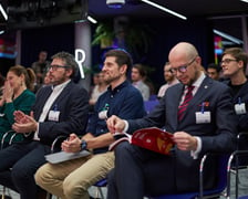 Na zdjęciu uczestnicy spotkania. W piątek, 9 grudnia br., w siedzibie Google we Wrocławiu zaprezentowano najbardziej wyczekiwaną publikację polskiej branży startupowej, czyli najnowszy raport ?Polskie Startupy 2022?.